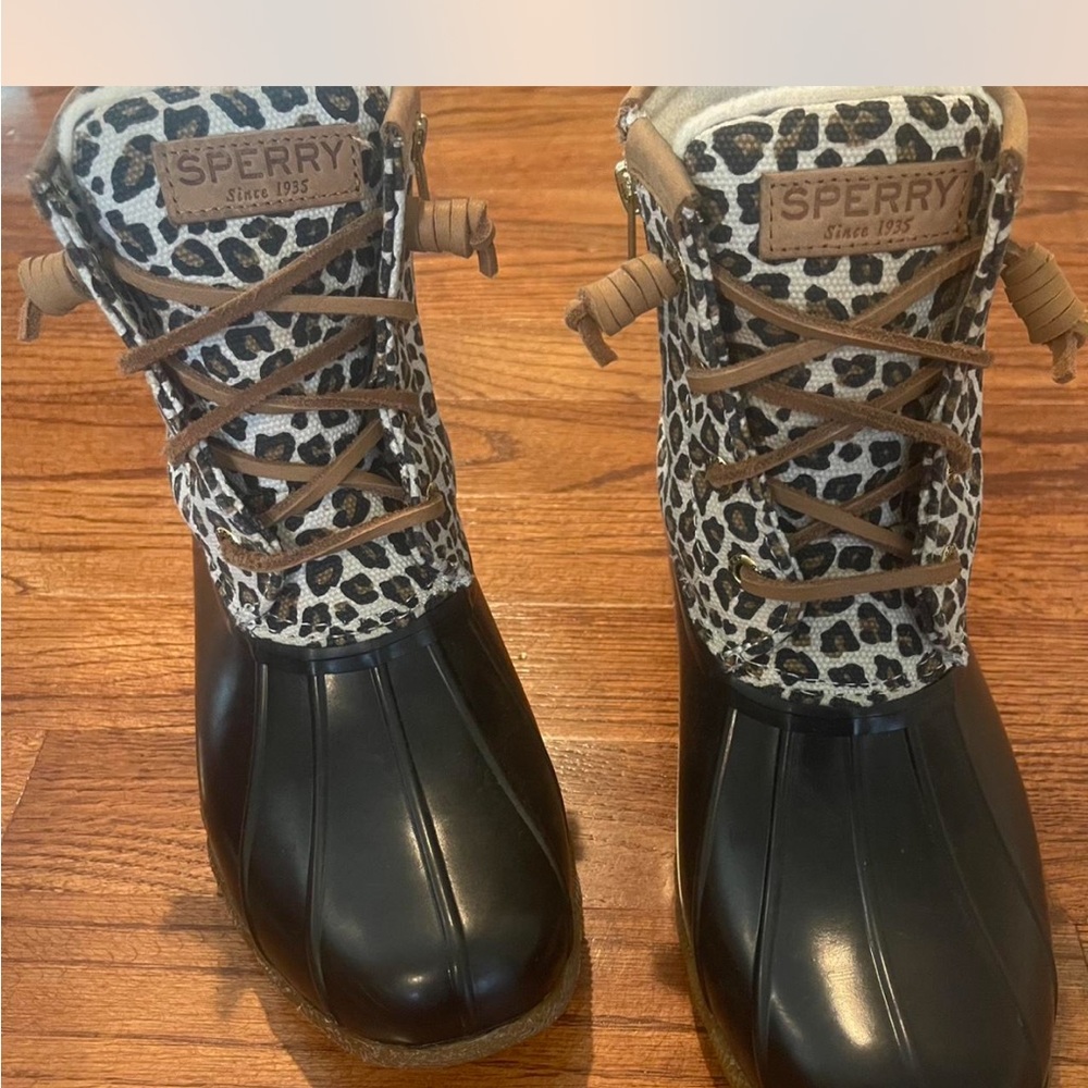 Sperry Women's Leopard Print and Black Boots